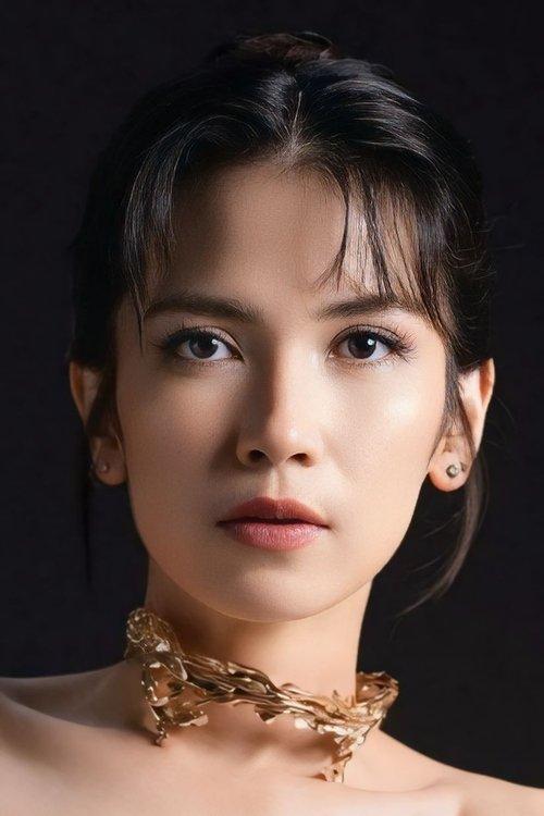 Portrait of actor Dinda Kanyadewi