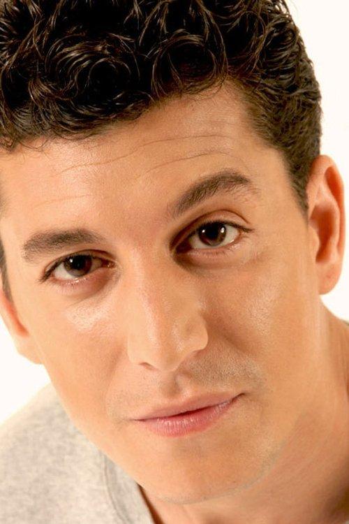 Portrait of actor Yasmine Belmadi