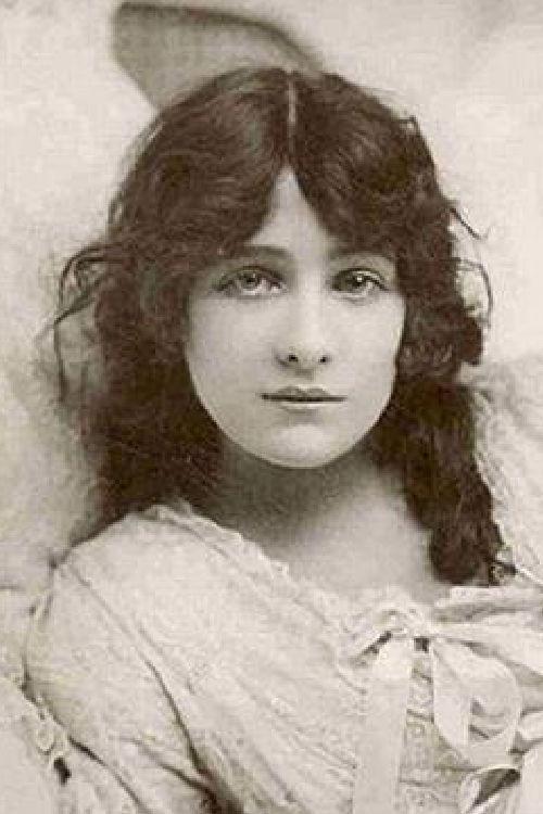 Portrait of actor Iris Hoey