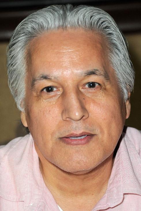 Portrait of actor Robert Beltran