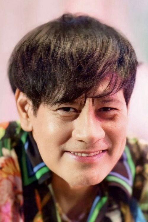 Portrait of actor Ekkapun Bunluerit