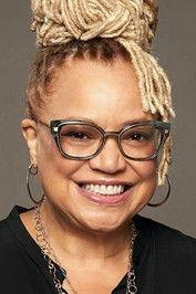 Portrait of actor Kasi Lemmons