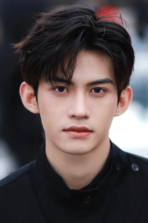 Portrait of actor Yun Qi