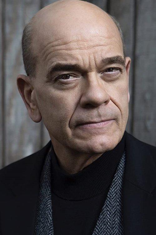 Portrait of actor Robert Picardo