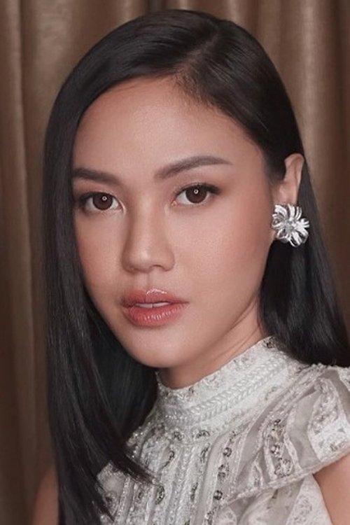 Portrait of actor Della Dartyan