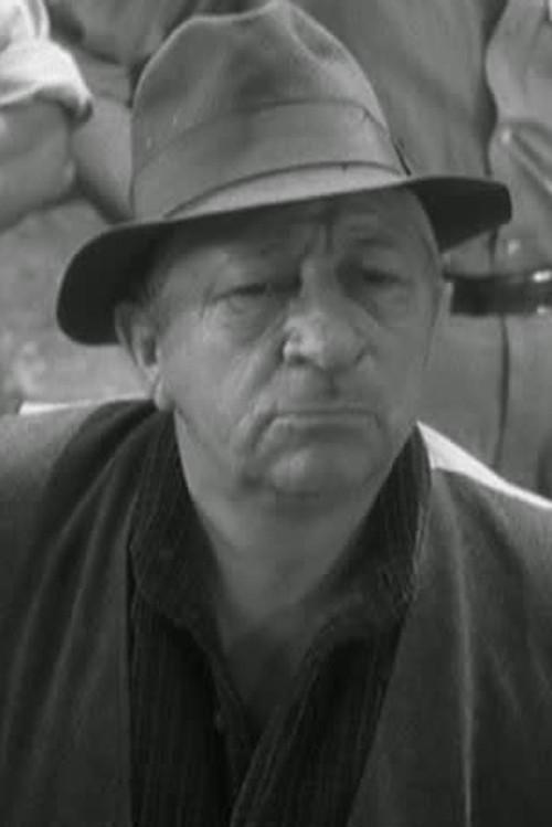 Portrait of actor Herbert Heywood