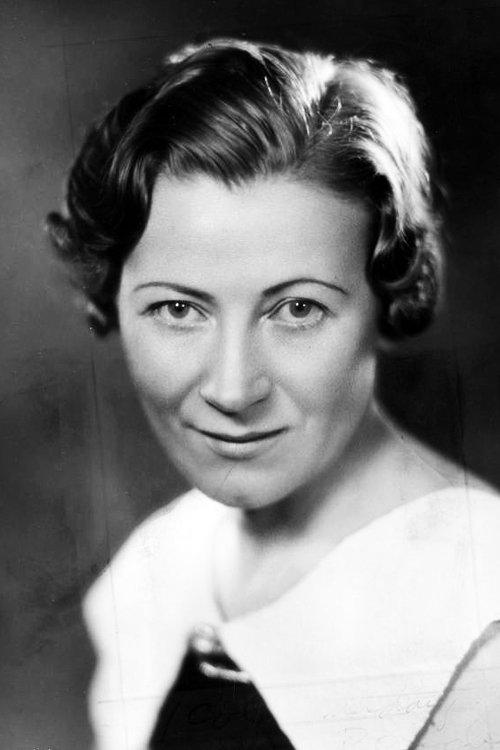 Portrait of actor Edith Evanson