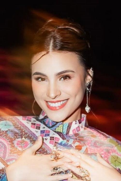 Portrait of actor Angie Williams