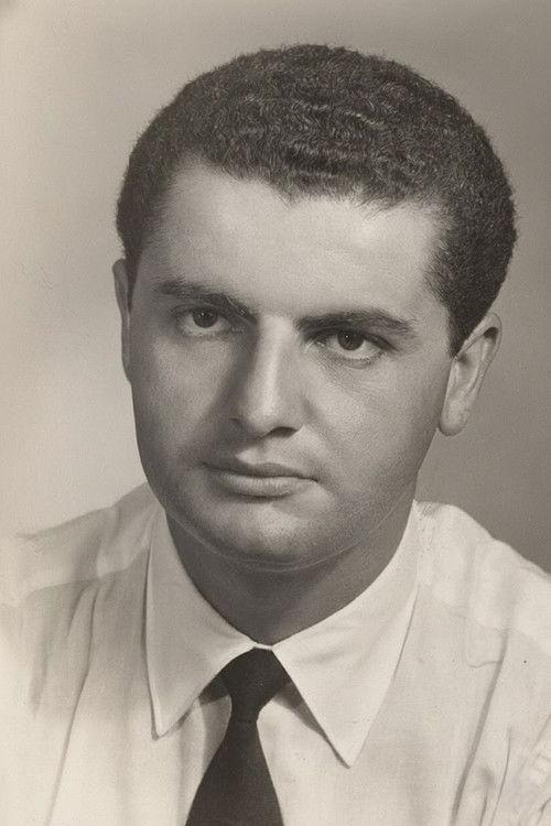 Portrait of actor Paulo Padilha