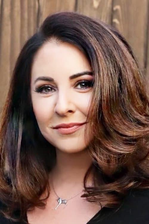 Portrait of actor Michelle Ruff