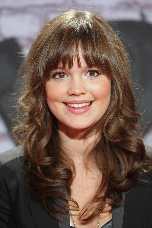 Portrait of actor Emilia Schüle