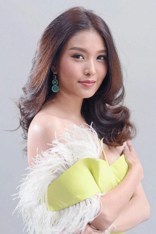 Portrait of actor Nopjira Lerkkajornnamkul