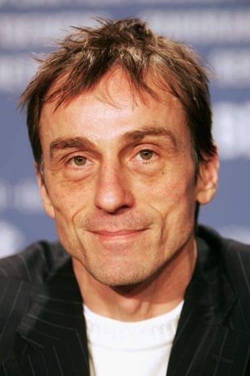 Portrait of actor André Hennicke