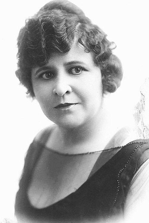 Portrait of actor Lillian Leighton