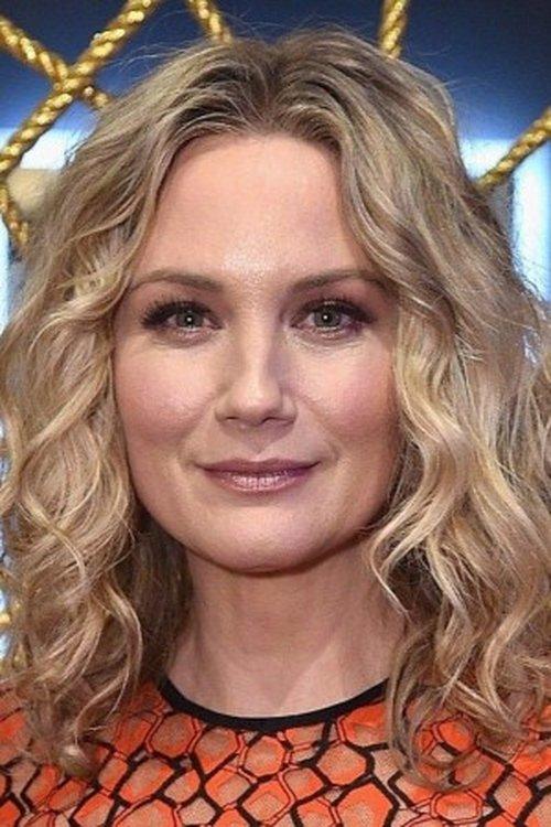 Portrait of actor Jennifer Nettles