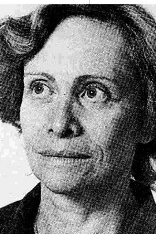 Portrait of actor Miriam Pires