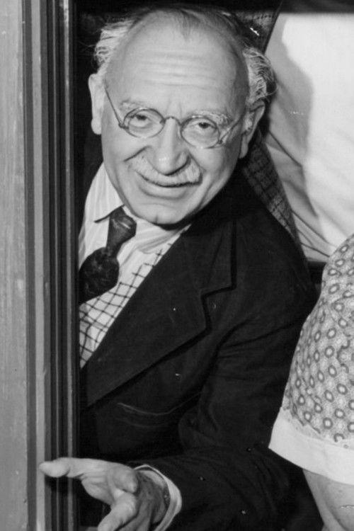 Portrait of actor Eli Mintz