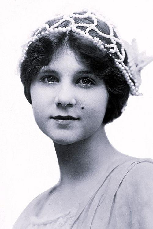 Portrait of actor Gladys Hulette