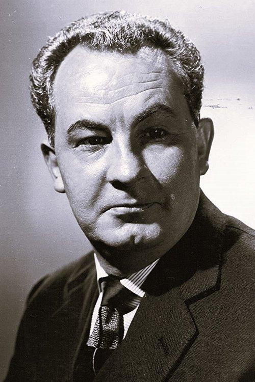 Portrait of actor Leo McKern